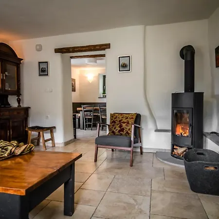 Kuninez, With Summer Kitchen Ferienhaus