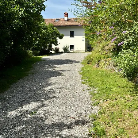 Kuninez, With Summer Kitchen Most na Soči