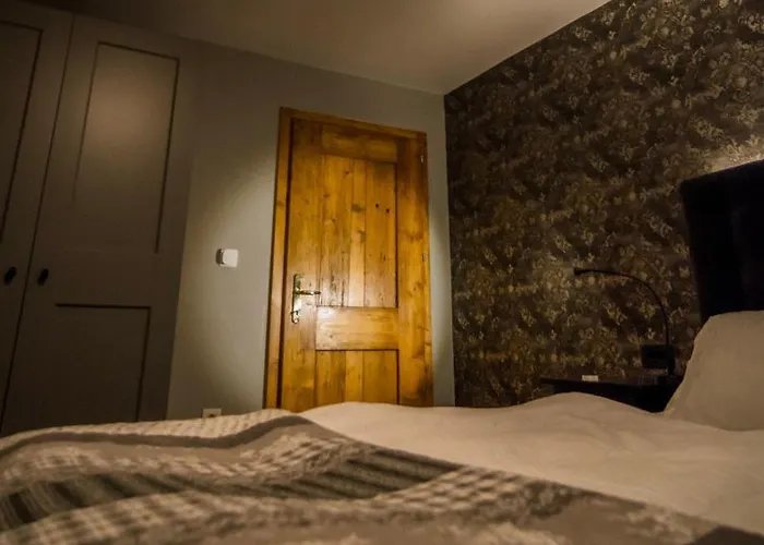 Kuninez, With Summer Kitchen Most na Soči