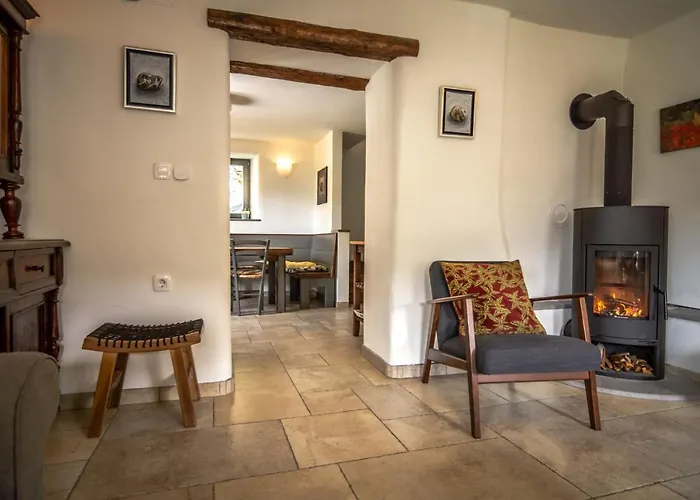 Kuninez, With Summer Kitchen * מוסט נה סוסי