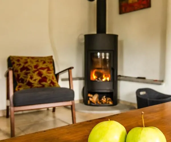 Kuninez, With Summer Kitchen