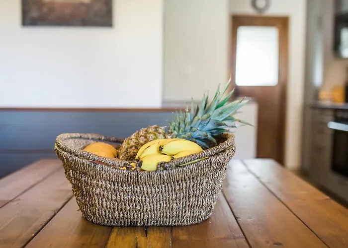 Kuninez, With Summer Kitchen * מוסט נה סוסי