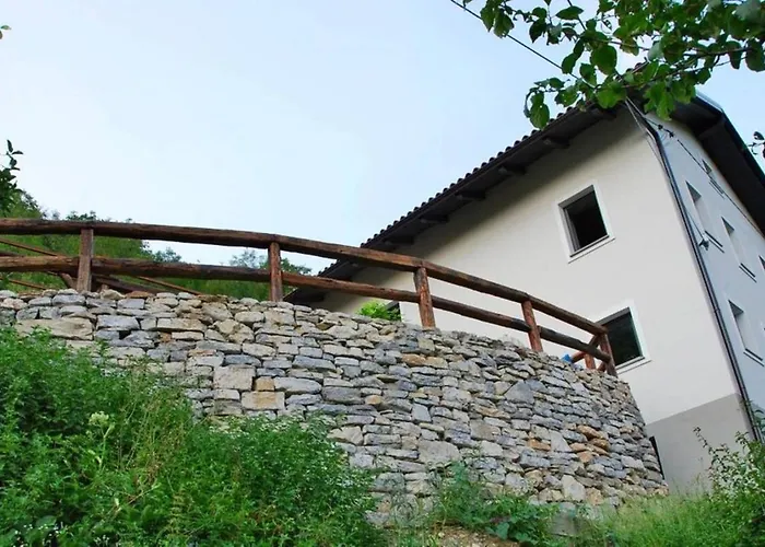 Kuninez, With Summer Kitchen בית נופש