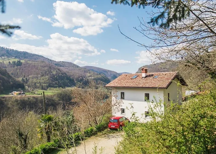 Kuninez, With Summer Kitchen *