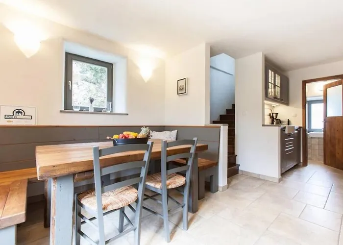 Kuninez, With Summer Kitchen Most na Soči