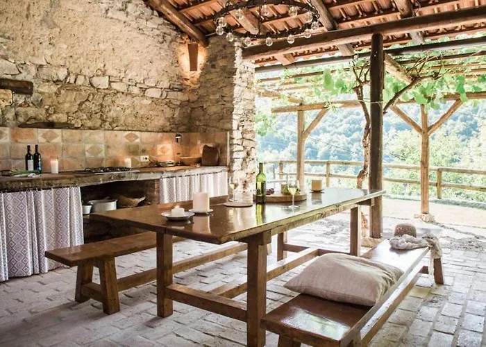 Kuninez, With Summer Kitchen Casa vacanze *